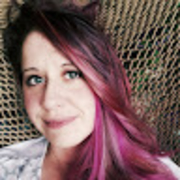 Meet your Posher, Dani - Picture 1 of 1